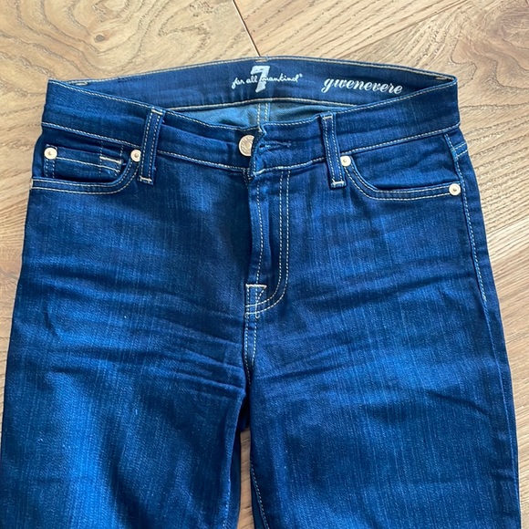 7 for All Mankind skinny jeans. Excellent condition, beautiful wash. Size 26 - Picture 1 of 3